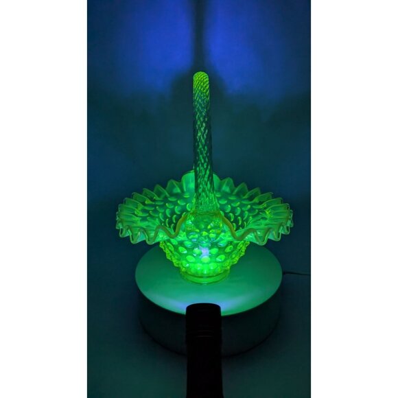 Vintage Yellow Fenton Uranium Glass Hobnail Basket Glows UV MCM - Picture 6 of 16